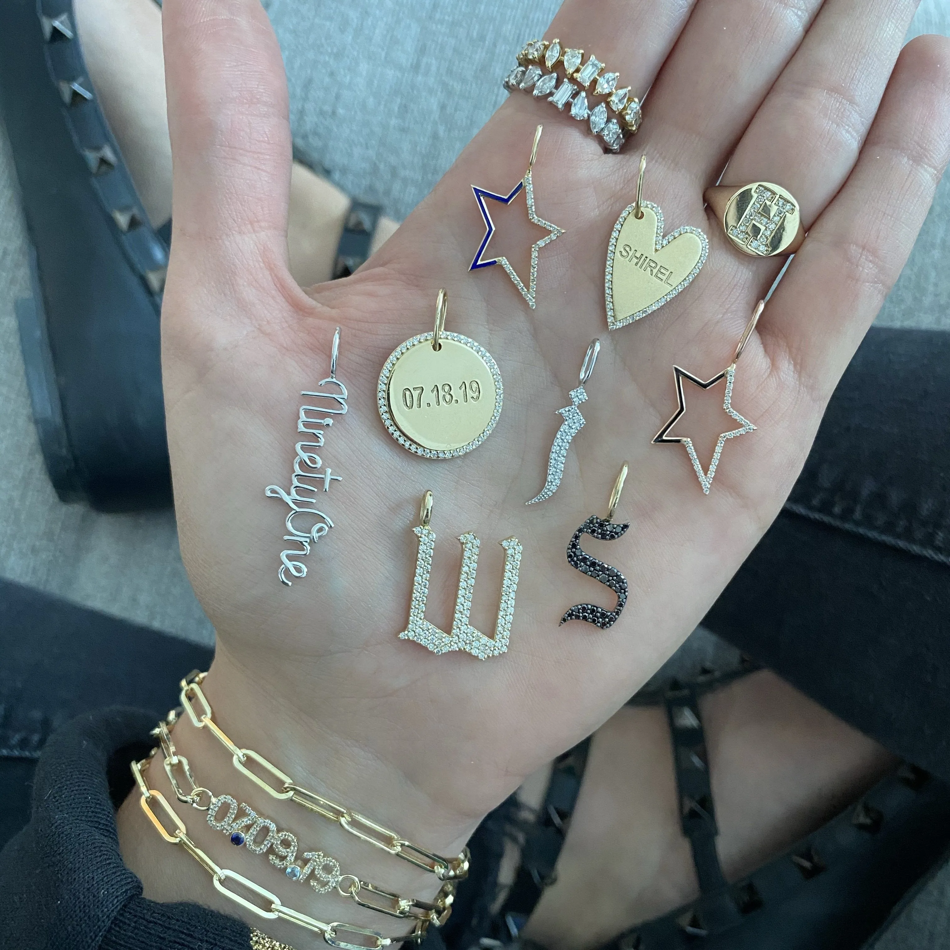14k Bubbly Script Name Charm