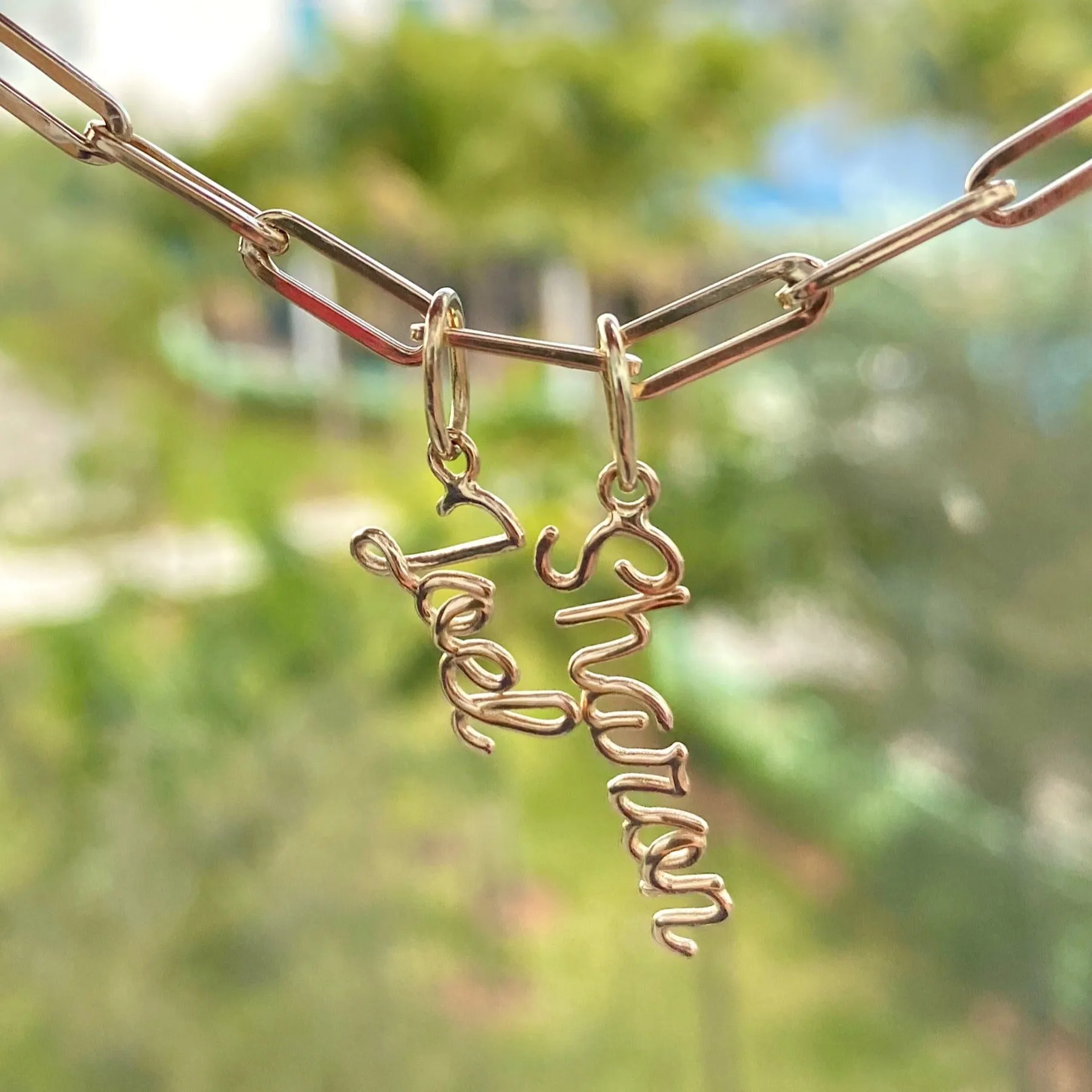 14k Bubbly Script Name Charm
