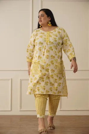 Aesthetic Indian yellow kurti pant set