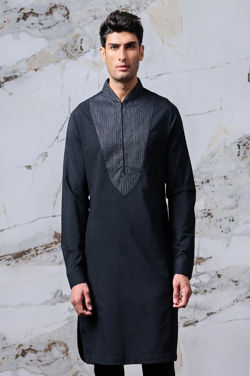 Black Kurta Set With Zari Texture Detailing