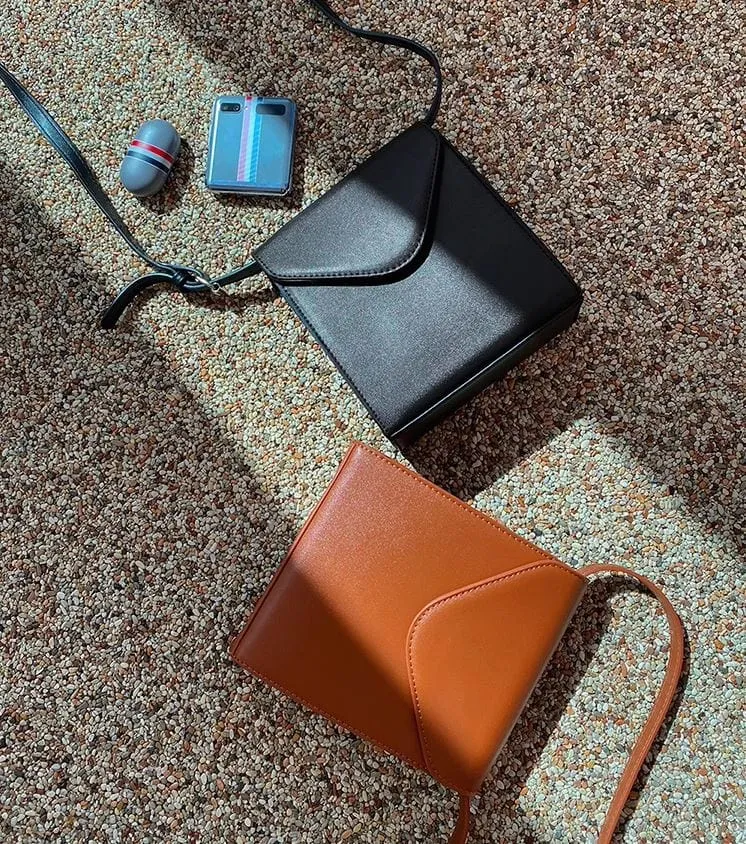 Chicmy-Korean style, Korean men's outfit, minimalist style, street fashionSMALL MESSENGER SHOULDER BAG