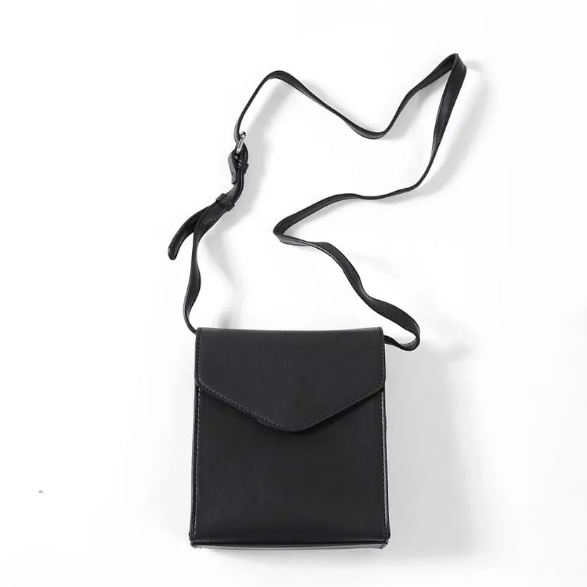 Chicmy-Korean style, Korean men's outfit, minimalist style, street fashionSMALL MESSENGER SHOULDER BAG
