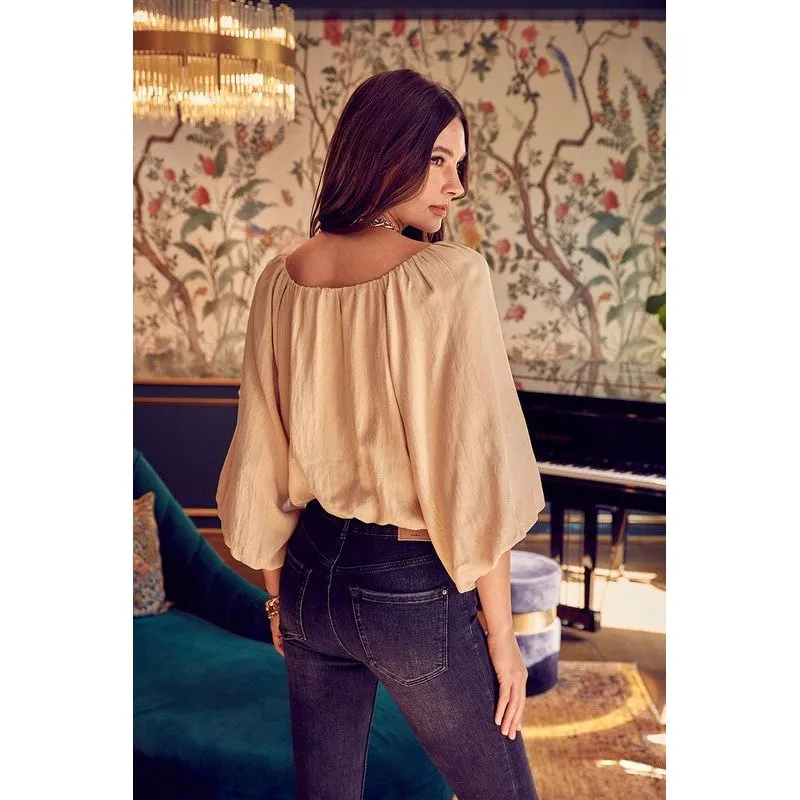 DO   BE COLLECTION Front Twist Lantern Sleeves Top