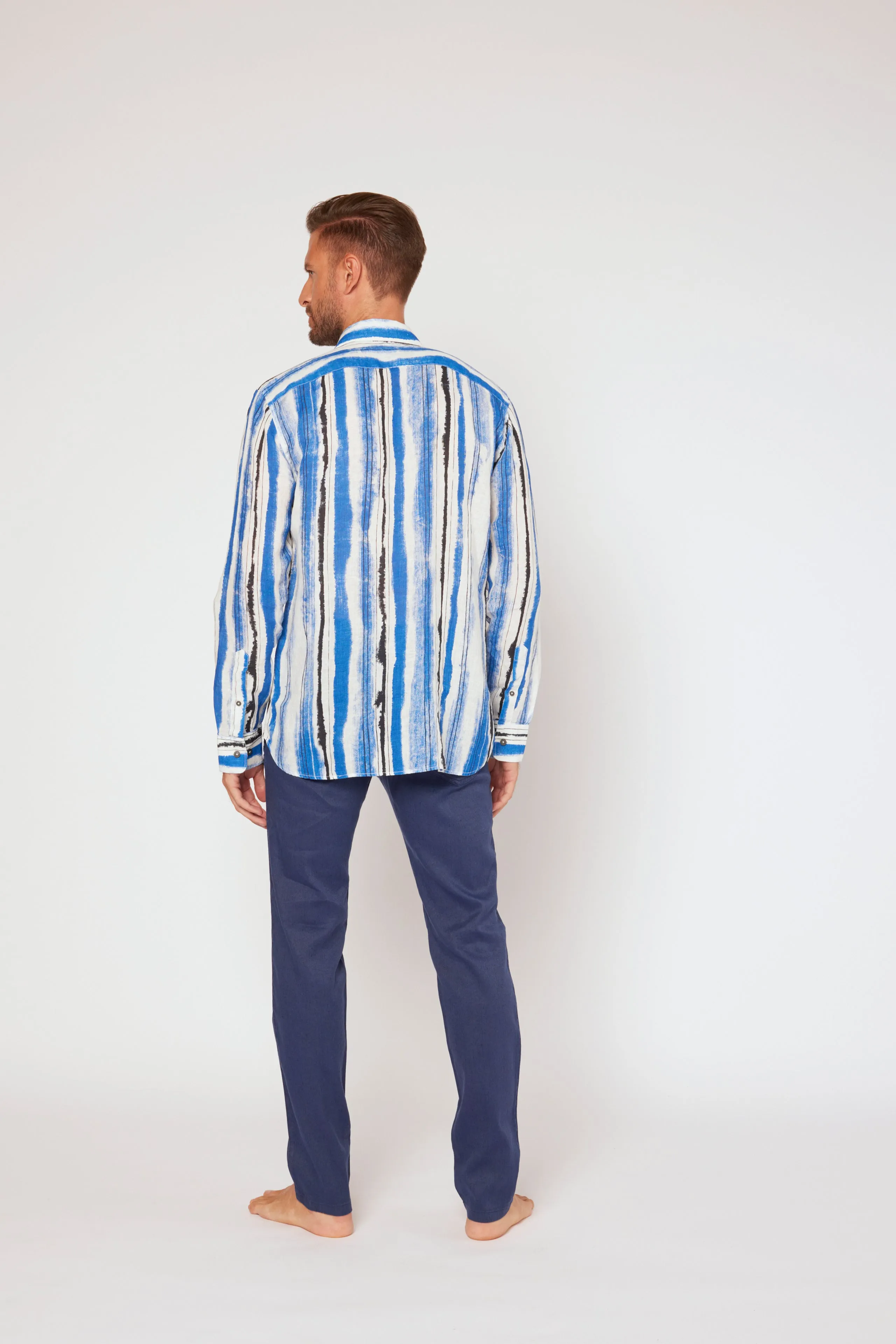 Long sleeve slim fit shirt