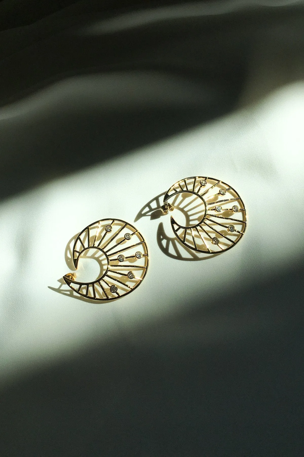 Étoile 18K Gold Crystal Earrings