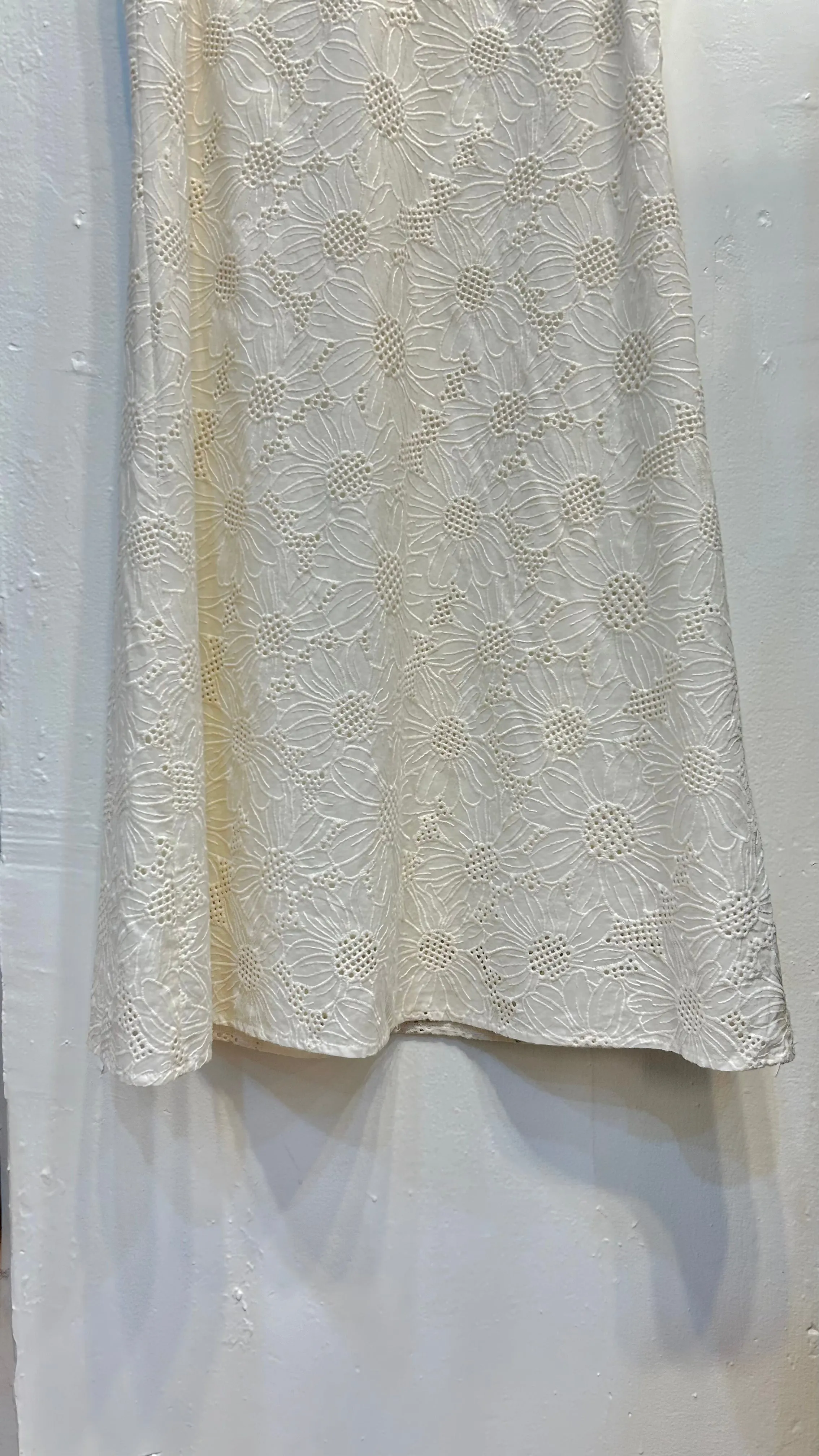 V-neck ivory cotton dress