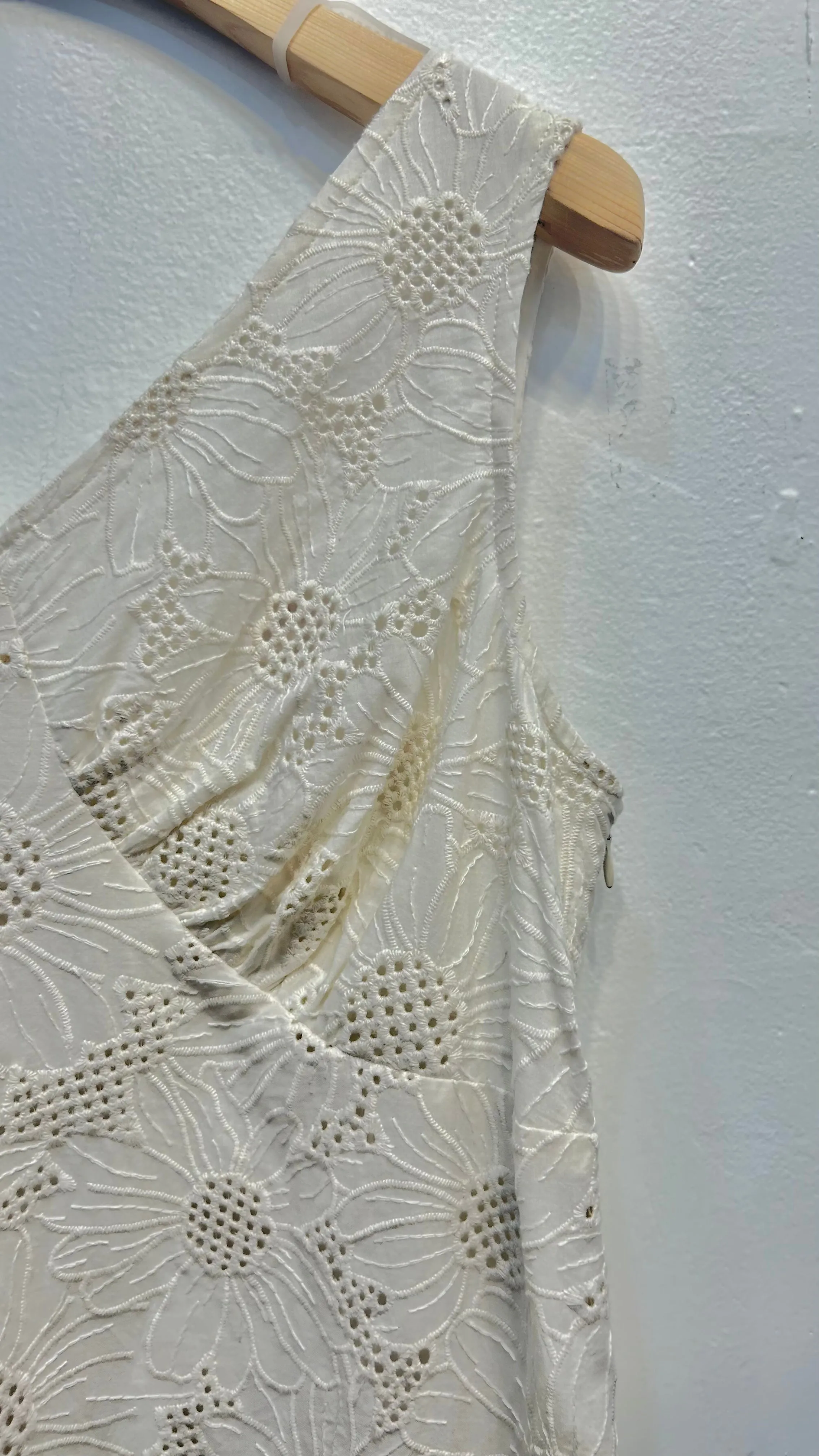 V-neck ivory cotton dress