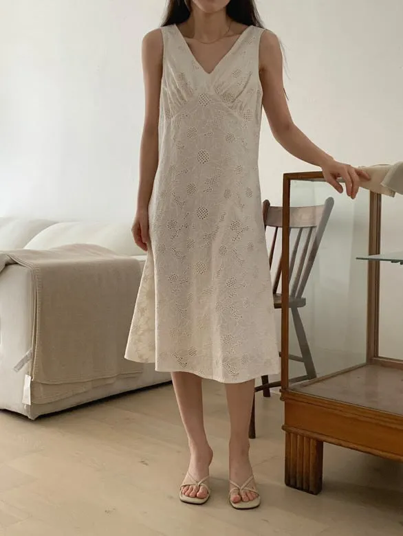 V-neck ivory cotton dress
